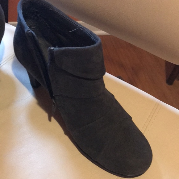 SALE-New Bass Swede Boots - Picture 3 of 7